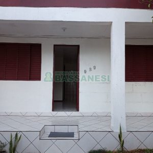 Casa com 154m², 4 dormitórios, 2 vagas, no bairro Esplanada em Caxias do Sul para Comprar