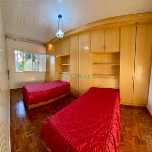 Casa com 212m², 3 dormitórios, 2 vagas, no bairro Fazenda Souza em Caxias do Sul para Comprar