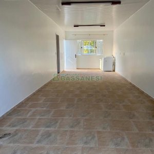 Casa com 212m², 3 dormitórios, 2 vagas, no bairro Fazenda Souza em Caxias do Sul para Comprar