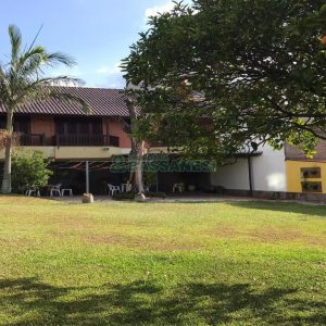 Casa com 410m², 3 dormitórios, no bairro Bela Vista em Caxias do Sul para Comprar