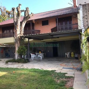 Casa com 410m², 3 dormitórios, no bairro Bela Vista em Caxias do Sul para Comprar