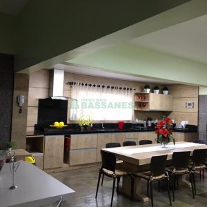 Casa com 410m², 3 dormitórios, no bairro Bela Vista em Caxias do Sul para Comprar