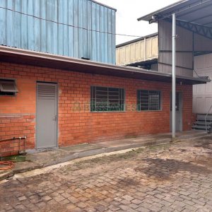 Pavilhão com 671m², no bairro Santa Catarina em Caxias do Sul para Alugar