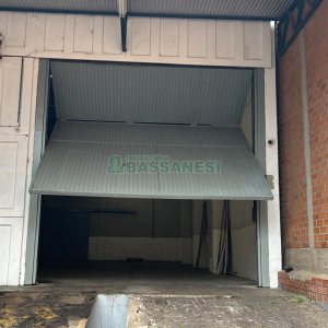 Pavilhão com 671m², no bairro Santa Catarina em Caxias do Sul para Alugar