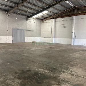 Pavilhão com 671m², no bairro Santa Catarina em Caxias do Sul para Alugar