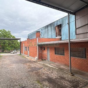 Pavilhão com 671m², no bairro Santa Catarina em Caxias do Sul para Alugar