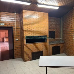 Pavilhão com 671m², no bairro Santa Catarina em Caxias do Sul para Alugar