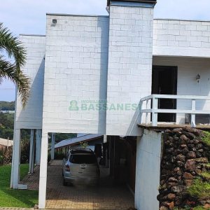 Casa Mobiliada com 100m², 3 dormitórios, 3 vagas, no bairro Linha 40 em Caxias do Sul para Comprar