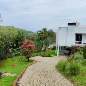 Casa Mobiliada com 100m², 3 dormitórios, 3 vagas, no bairro Linha 40 em Caxias do Sul para Comprar