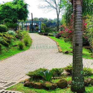 Casa Mobiliada com 100m², 3 dormitórios, 3 vagas, no bairro Linha 40 em Caxias do Sul para Comprar