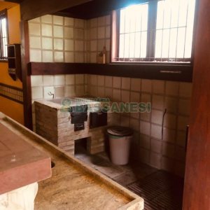 Casa com 200m², 5 dormitórios, 5 vagas, no bairro 3 Legua em Caxias do Sul para Alugar