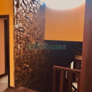 Casa com 200m², 5 dormitórios, 5 vagas, no bairro 3 Legua em Caxias do Sul para Alugar