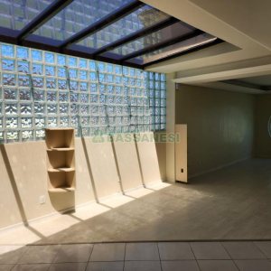 Casa com 205m², 3 dormitórios, 2 vagas, no bairro Cinqüentenário em Caxias do Sul para Comprar