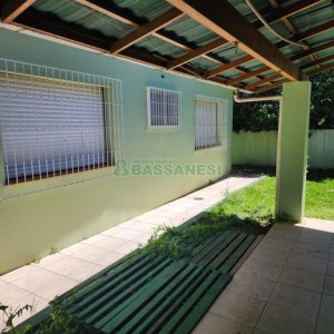 Casa com 205m², 3 dormitórios, 2 vagas, no bairro Cinqüentenário em Caxias do Sul para Comprar