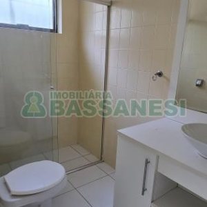 Casa com 205m², 3 dormitórios, 2 vagas, no bairro Cinqüentenário em Caxias do Sul para Comprar