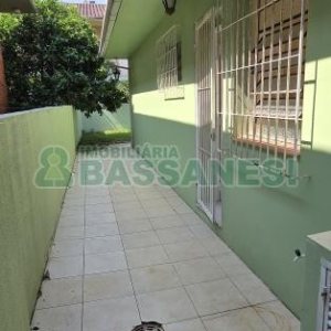 Casa com 205m², 3 dormitórios, 2 vagas, no bairro Cinqüentenário em Caxias do Sul para Comprar