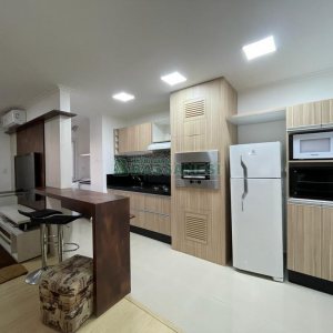 Apto Mobiliado com 71m², 2 dormitórios, 2 vagas, no bairro Madureira em Caxias do Sul para Alugar