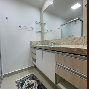 Apto Mobiliado com 71m², 2 dormitórios, 2 vagas, no bairro Madureira em Caxias do Sul para Alugar