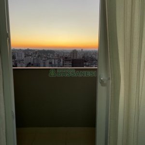 Apto Mobiliado com 71m², 2 dormitórios, 2 vagas, no bairro Madureira em Caxias do Sul para Alugar
