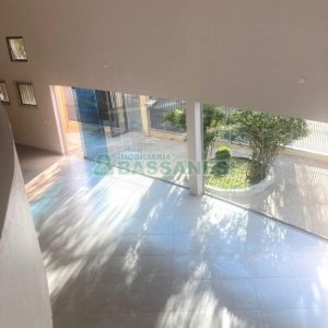 Loja com 233m², no bairro Jardelino Ramos em Caxias do Sul para Alugar