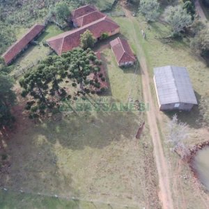 Chácara, 4 dormitórios, 2 vagas, no bairro Vila Seca em Caxias do Sul para Comprar