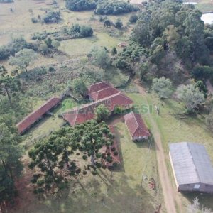Chácara, 4 dormitórios, 2 vagas, no bairro Vila Seca em Caxias do Sul para Comprar