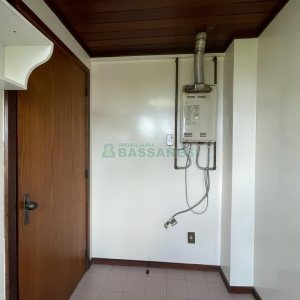 Apartamento com 112m², 2 dormitórios, 1 vaga, no bairro Centro em Caxias do Sul para Alugar