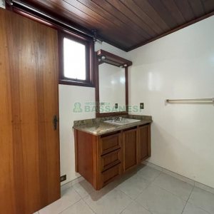 Apartamento com 112m², 2 dormitórios, 1 vaga, no bairro Centro em Caxias do Sul para Alugar