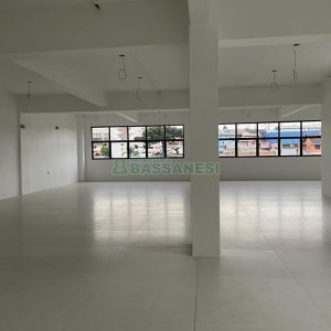 Sala com 144m², no bairro Sagrada Família em Caxias do Sul para Alugar