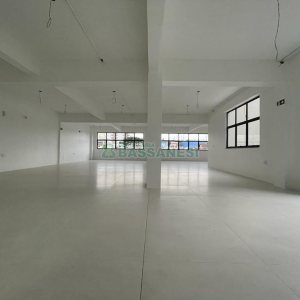 Sala com 144m², no bairro Sagrada Família em Caxias do Sul para Alugar