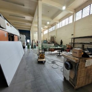 Loja com 280m², no bairro Pio X em Caxias do Sul para Alugar