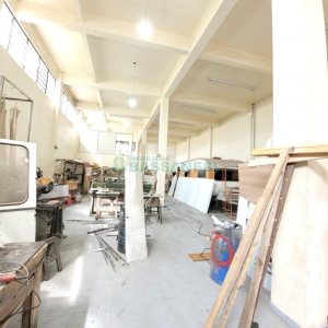 Loja com 280m², no bairro Pio X em Caxias do Sul para Alugar