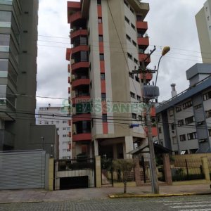 Apartamento com 140m², 3 dormitórios, 1 vaga, no bairro Centro em Caxias do Sul para Comprar