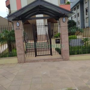 Apartamento com 140m², 3 dormitórios, 1 vaga, no bairro Centro em Caxias do Sul para Comprar