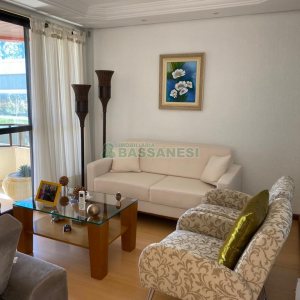 Apartamento com 140m², 3 dormitórios, 1 vaga, no bairro Centro em Caxias do Sul para Comprar