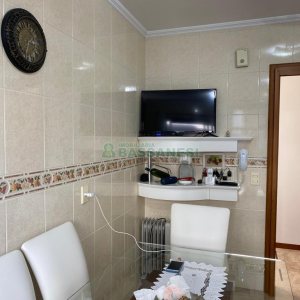 Apartamento com 140m², 3 dormitórios, 1 vaga, no bairro Centro em Caxias do Sul para Comprar