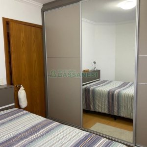 Apartamento com 140m², 3 dormitórios, 1 vaga, no bairro Centro em Caxias do Sul para Comprar