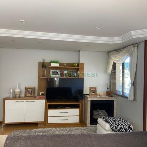 Apartamento com 140m², 3 dormitórios, 1 vaga, no bairro Centro em Caxias do Sul para Comprar