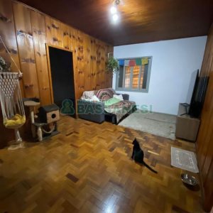 Casa com 387m², 1 dormitório, 2 vagas, no bairro Santa Catarina em Caxias do Sul para Comprar
