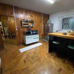 Casa com 387m², 1 dormitório, 2 vagas, no bairro Santa Catarina em Caxias do Sul para Comprar