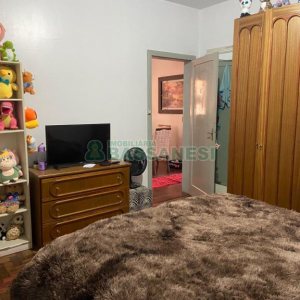 Casa com 387m², 1 dormitório, 2 vagas, no bairro Santa Catarina em Caxias do Sul para Comprar