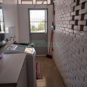 Casa com 387m², 1 dormitório, 2 vagas, no bairro Santa Catarina em Caxias do Sul para Comprar