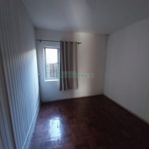 Casa com 387m², 1 dormitório, 2 vagas, no bairro Santa Catarina em Caxias do Sul para Comprar