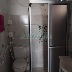 Casa com 387m², 1 dormitório, 2 vagas, no bairro Santa Catarina em Caxias do Sul para Comprar