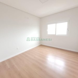 Apartamento com 55m², 2 dormitórios, 1 vaga, no bairro São Leopoldo em Caxias do Sul para Alugar