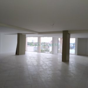 Loja com 450m², no bairro São Pelegrino em Caxias do Sul para Alugar