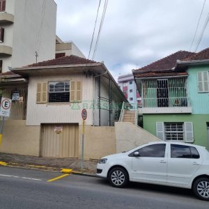 Casa, no bairro Centro em Caxias do Sul para Comprar