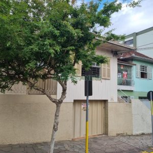 Casa, no bairro Centro em Caxias do Sul para Comprar