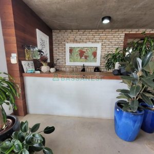 Loja com 360m², no bairro Sanvitto em Caxias do Sul para Alugar