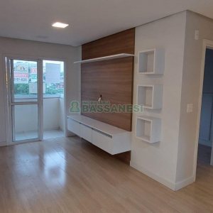 Apto Mobiliado com 67m², 2 dormitórios, 1 vaga, no bairro Kayser em Caxias do Sul para Comprar